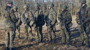 Rekruten der Bundeswehr bei der Ausbildung am G36 Foto: dpa-Zentralbild