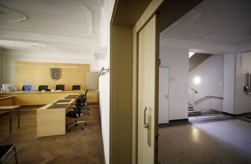 So leer sieht man das Amtsgerichtsgebäude nur selten. Foto: Gottfried Stoppel