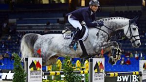 Sattelt seine Pferde in Stuttgart: Michael Jung, hier beim Stuttgart German Masters 2015 auf Sportsmann. Foto: Baumann