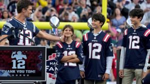 Tom Brady mit seinen Kindern Vivian, Benjamin und John. Foto: IMAGO/USA TODAY Network