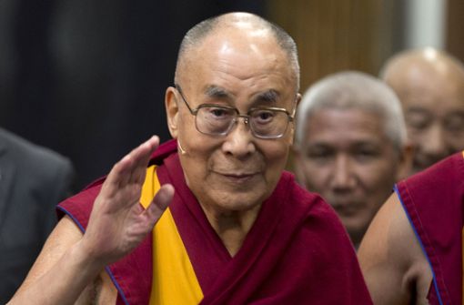 Dem Dalai Lama soll es nach seinem Klinikaufenthalt wieder gut gehen. Foto: AP