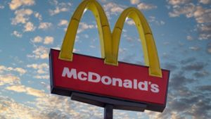 Ein Gast hat im McDonalds in Nagold in seinem „Big Tasty Bacon“ etwas gefunden, was dort so gar nicht hingehört (Symbolbild). Foto: IMAGO / Pond5 Images