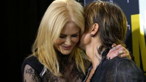 Preisträger Keith Urban zeigte sich verliebt mit Ehefrau Nicole Kidman. Foto: Invision