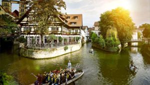 Esslingens historische Altstadt  kann man auch auf dem Kanu entdecken. Foto: z/E/sslinger Stadtmarketing und Tourismus