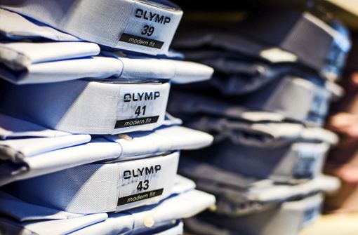 Bis 2025 sollen 100 Prozent der Olymp-Produkte wie beispielsweise Hemden das „Green Choice“-Label bekommen. Foto: dpa/Christoph Schmidt