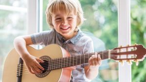 Gitarrenunterricht für Fünfjährige Foto: VdM