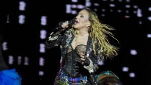 Madonna tritt in der letzten Show ihrer The Celebration Tour am Strand der Copacabana auf. Foto: Silvia Izquierdo/AP