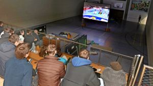 Rund 60 Zuschauer sahen den Sieg der deutschen Handballer über Nordmazedonien im Sportzentrum Leonberg. Foto: Andreas Gorr