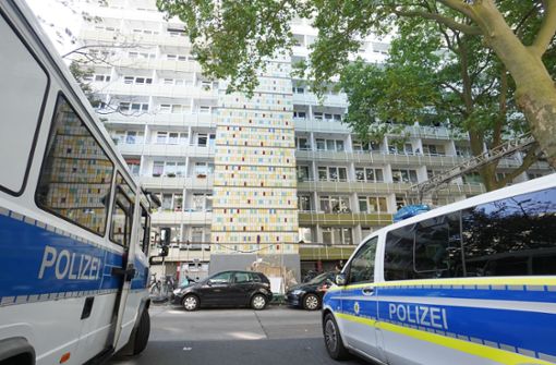 In Berlin-Lichtenberg hat ein Mann laut Polizei seine Ehefrau mit einer Axt getötet. Foto: dpa/Jörg Carstensen
