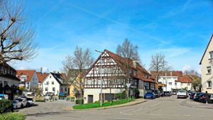 Die Ochsenkreuzung rund ums Schafhaus (Bildmitte) soll umgestaltet werden: Im Zentrum steht die Berkheimer Straße (rechts), links die Einmündung in die Esslinger Straße. Foto: /Ulrike Rapp-Hirrlinger