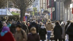 Mit der aktuellen Frequenz in der Innenstadt sind Einzelhändlerinnen und Einzelhändler durchaus zufrieden. Foto: Imago/Arnulf Hettrich