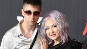 Cyndi Lauper mit ihrem Sohn Declyn bei den MTV Video Music Awards. Foto: imago images/ZUMA Wire