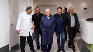 Nach seinem Krankenhausaufenthalt kann Mahmud Abbas die Klinik wieder verlassen. Foto: dpa