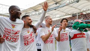 Riesiger Jubel: Serhou Guirassy, Deniz Undav, Waldemar Anton und Hiroki Ito (v.l.) feiern den 3:1-Sieg gegen den FC Bayern. Foto: Pressefoto Baumann/Volker Müller