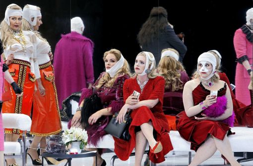 Selbstdarstellung und Selbstoptimierung: So ging es in Bayreuth im dritten Akt der „Walküre“ zu. Foto: dpa/Enrico Nawrath