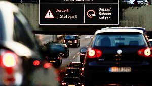 Ab Oktober werden Autofahrer  bei  Feinstaub wieder alarmiert. Foto: Lichtgut/Leif Piechowski