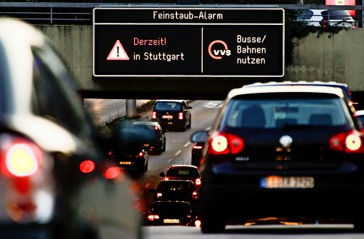 Ab Oktober werden Autofahrer  bei  Feinstaub wieder alarmiert. Foto: Lichtgut/Leif Piechowski