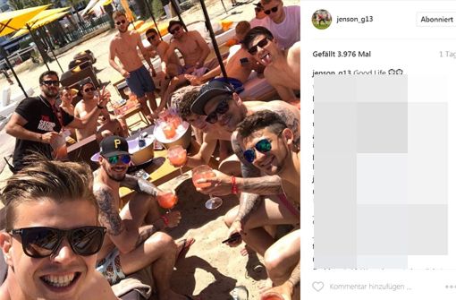 Die Profis des VfB Stuttgart am Strand von Ibiza. Foto: instagram.com/jenson_g13