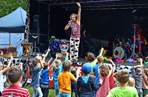 Maxim Wartenberg hat die Bühne gerockt und damit Kinder und Erwachsene gleichermaßen begeistert. Foto: Uli Meyer
