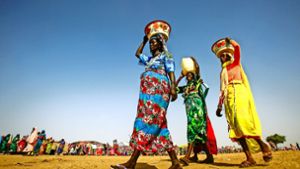 Junge Frauen im Südsudan: Noch immer werden in dem afrikanischen Land Minderjährige zwangsverheiratet, jetzt auch mit Hilfe von Facebook. Foto: AFP