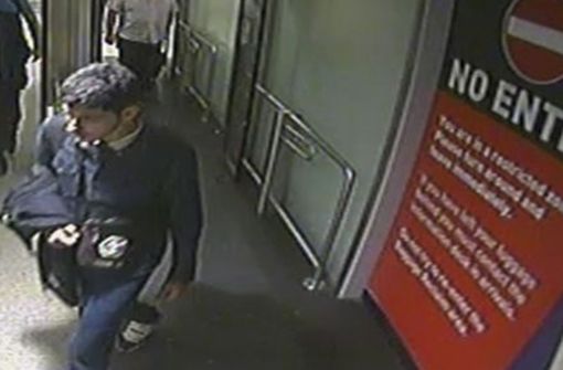 Das Bild einer Überwachungskamera zeigt Salman Abedi in Manchester. Foto: Greater Manchester Police/AP