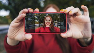 Selfies: Es geht auch um eine Öffnung anderen gegenüber. Foto: imago//Alena Kuznetsova
