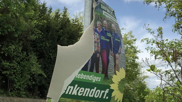 Unbekannte zerstören Wahlplakate der Grünen