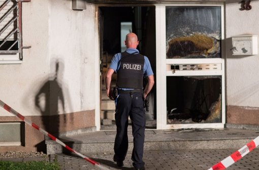 Ob es sich bei dem Feuer in einer Flüchtlingsunterkunft in Heppenheim um Brandstiftung handelt, kann die Polizei derzeit noch nicht sagen. Foto: dpa