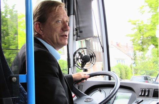 Jürgen Deiß möchte mehr sein als der Busfahrer. Das ist ihm gelungen. Foto: Sägesser