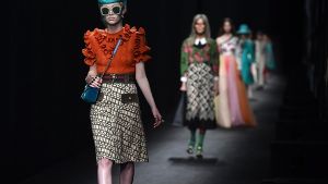 Gucci eröffnet die Fashion Week in Mailand mit nostalgischen Looks. Foto: dpa