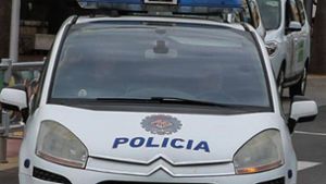 Spanisches Polizeiauto – inzwischen ermitteln auch deutsche Behörden. (Symbolbild) Foto: imago images / localpic/via www.imago-images.de