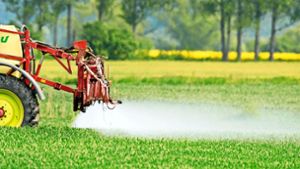 Die heftig umstrittene EU-Pestizid-Verordnung, die den Einsatz von Pflanzenschutzmittel drastisch vermindern soll, ist gestoppt. Foto: dpa/Patrick Pleul