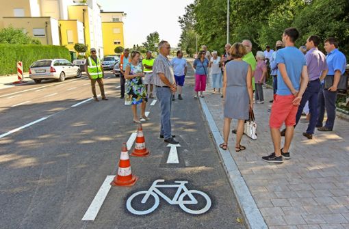 In der Ditzinger Straße gibt es nun einen Schutzstreifen für Radfahrer. Hier  haben  die Zweiradfahrer Vorrang. Foto: factum/Bach
