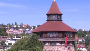 Der Dicke Turm der Esslinger Burg – im Kreis haben die Verstöße gegen die Eindämmung des Coronavirus zugenommen. Foto: SDMG//Friebe