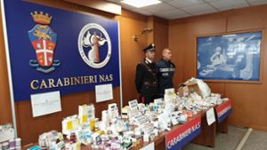 Das  von den Carabinieri herausgegebene Foto zeigt beschlagnahmte Dopingmittel. Foto: dpa/Ufficio Stampa Comando Generale, Bühler