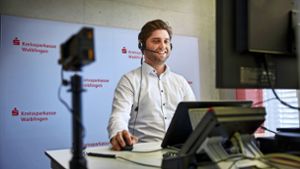 Maximilian Franz, der Leiter des digitalen Beratungscenters, in einem Videogespräch Foto: Gottfried Stoppel