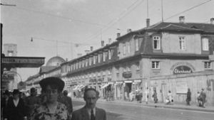 Gesehen und gesehen werden auf der Königstraße, 1942. Foto: Stadtarchiv Stuttgart