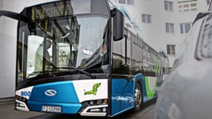 Am Montag im Rahmen einer Pressefahrt in Stuttgart unterwegs: Der batteriebetriebene Bus des polnischen Hersteller Solaris. Foto: Lichtgut/Max Kovalenko
