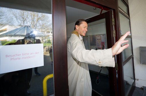 Thomas Middelhoff tritt seinen Dienst in einer Behinderteneinrichtung an. Foto: dpa