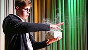 Bei den Meisterschaften hat sich Finn Bollheimer in einen Zauberschüler verwandelt, der in die Zauberschule Hogwarts aufgenommen werden will. Foto: z/privat
