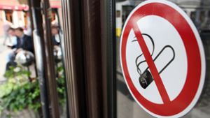 Schweden will bis 2025 rauchfrei sein. Foto: Martin Gerten/dpa