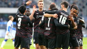 Aus den Gesichtern der VfB-Profis spricht die Freude über den 2:0-Auswärtssieg. Foto: Baumann