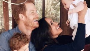 Prinz Harry und Herzogin Meghan mit ihren beiden Kindern Archie und Lilibet. Foto: ddp/STELLA Pictures