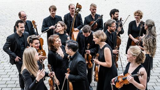Musiziert mit  sicht-, hör- und spürbarer Lust: das Stuttgarter Kammerorchester Foto: SKO/Wolfgang Schmidt