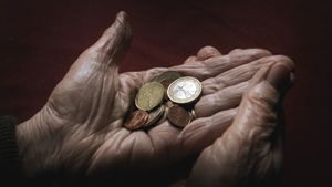 Altersarmut droht fast jedem zweiten Rentner. Was will die Politik dagegen tun? (Symbolfoto) Foto: dpa