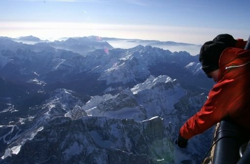 Eine Ballonfahrt über die Alpen ist nur bei besten Wetterbedingungen möglich. Wer mit will, muss sich schnell entscheiden. Foto: Gessler