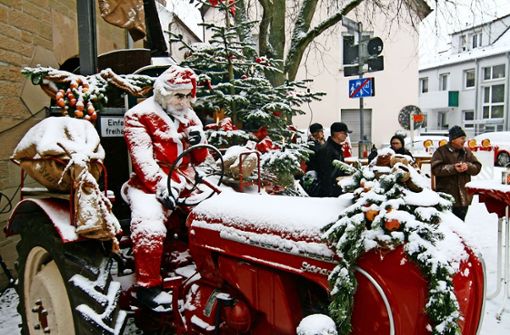 Ob es am Wochenende Schnee gibt, ist  fraglich. Der Weihnachtsmann ist aber auf jeden Fall unterwegs. Foto: Archiv Chris Lederer