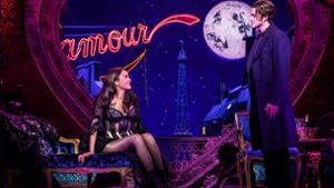 Die Show „Moulin Rouge“ gewann am Sonntag beim Tony Award in New York in insgesamt zehn Kategorien. Foto: dpa/Matthew Murphy