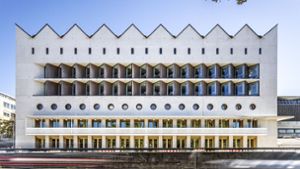 Auf dem  Bau  der Württembergischen Landesbibliothek in Stuttgart  fehlt eine Fotovoltaikanlage. Foto: imago//Arnulf Hettrich