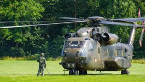 An dem Helikopter des Typs CH 53 war eine Kontrolllampe aufgeleuchtet. Foto: SDMG/Woelfl